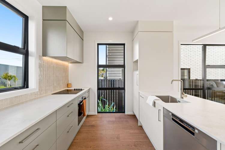 6/11A O'neills Road_4