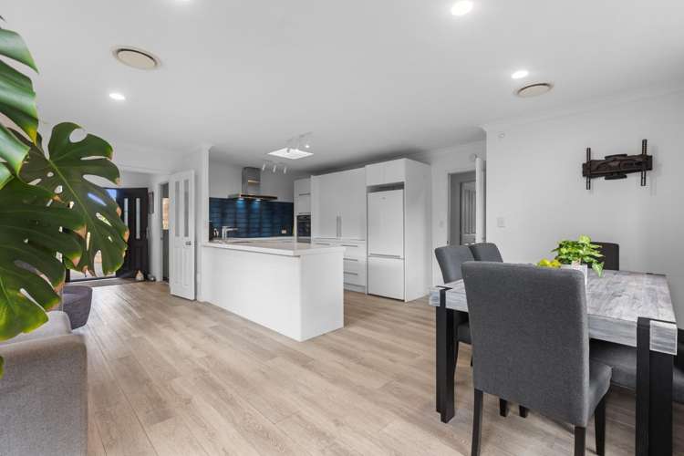 46 Oriental Parade Papamoa_1