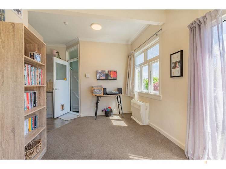 19 Raymond Street West End_13