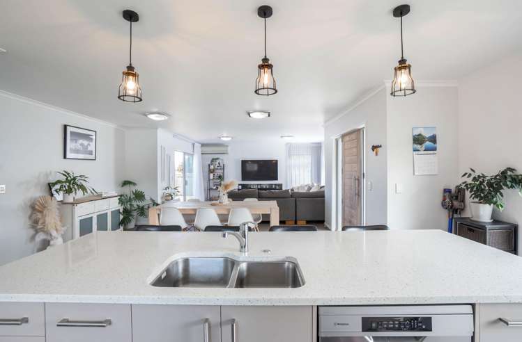 17 Windsor Street Richmond Heights_0