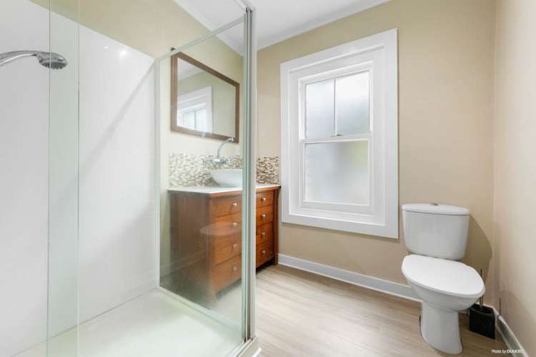 5 Pine Street New Lynn_10