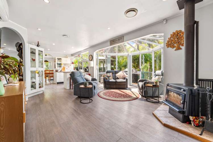 2312 State Highway 16 Helensville_9