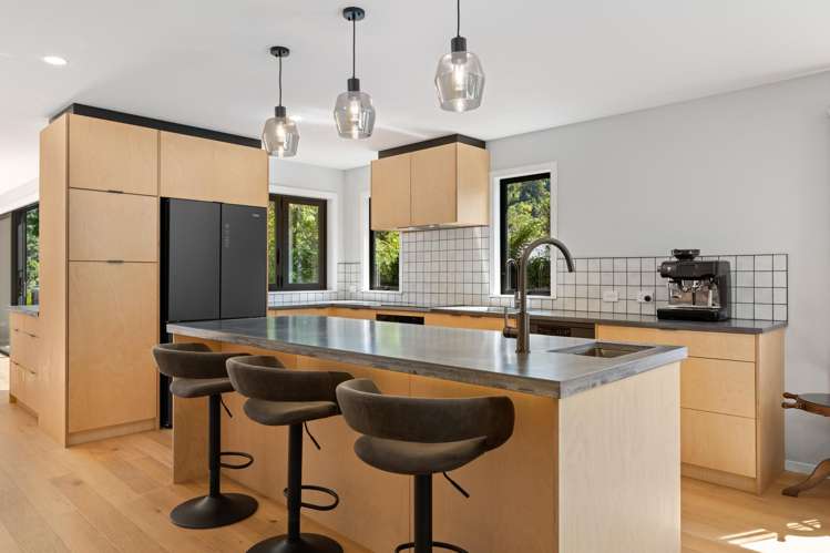 30 and 32 Matai Street Tennyson Inlet_8