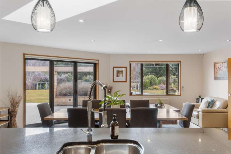 401 Aubrey Road Wanaka_12