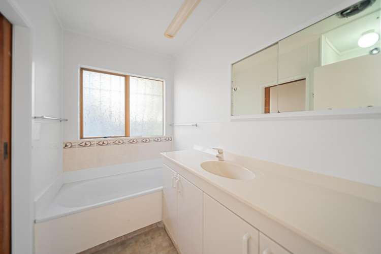 2/18 Mcleod Road Henderson_12