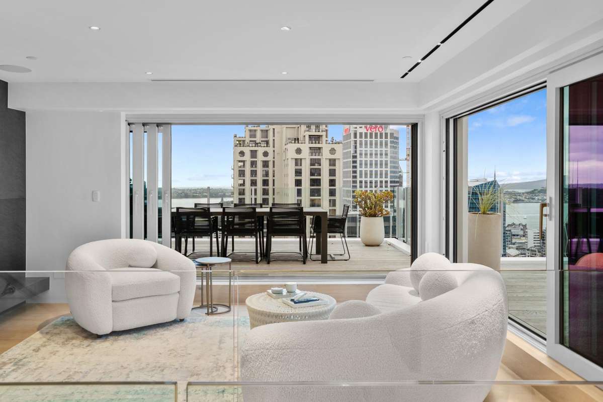 3201 and 3203/6 Lorne Street_4