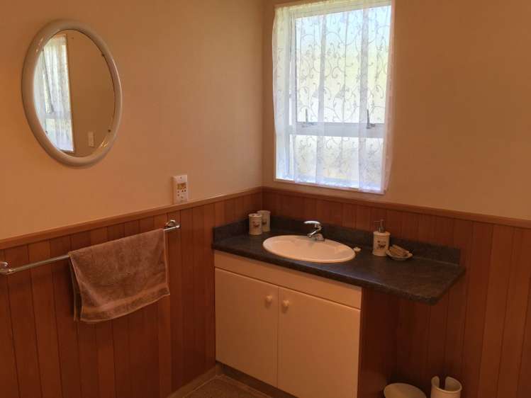 37 Te Herekiekie Street Turangi_13