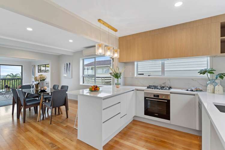 8 Holt Avenue Torbay_39