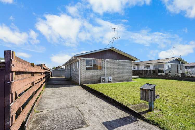 5 Leslie Place Deanwell_12