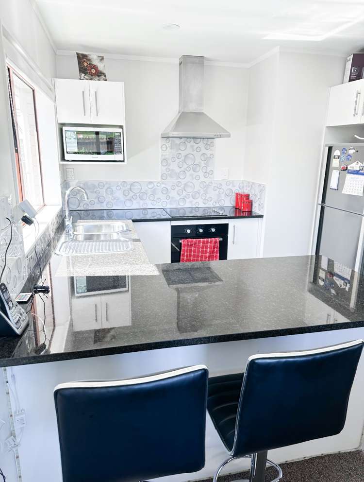 4/30 Matthews Road Clover Park_3