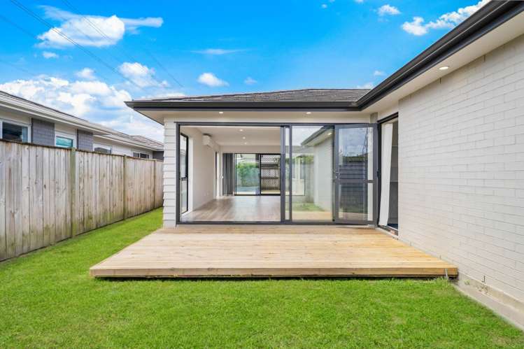 6 Biplane Street Takanini_19