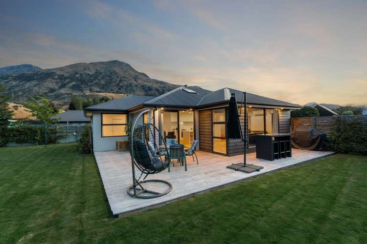 88 Risinghurst Terrace Lower Shotover_14