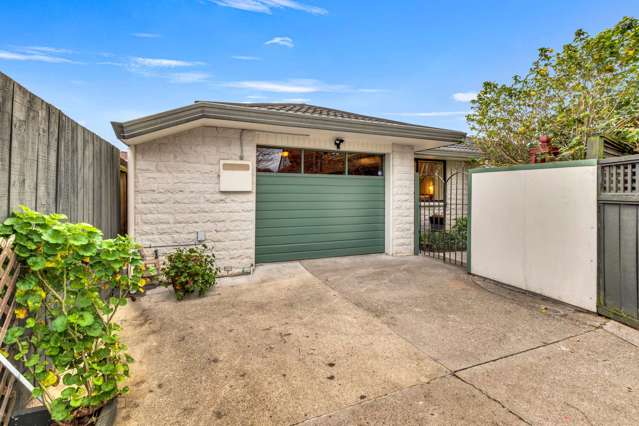 3 Caroline Crescent Highbury_3