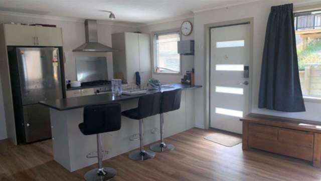 5 Carleton Place Toi Toi_1