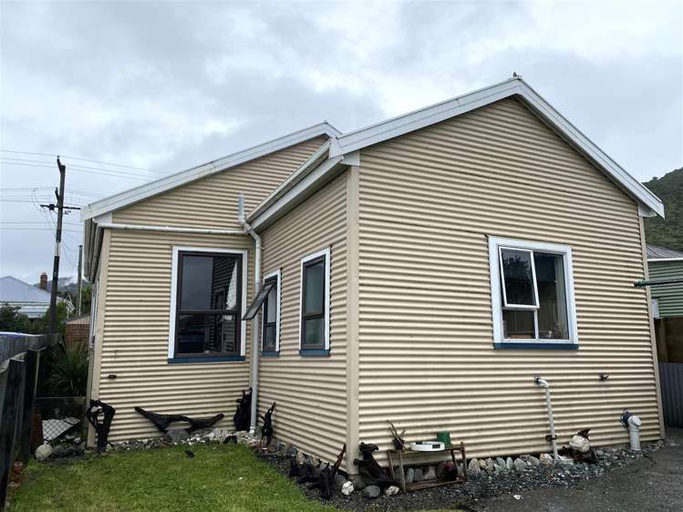 10 Murray Street Greymouth_11