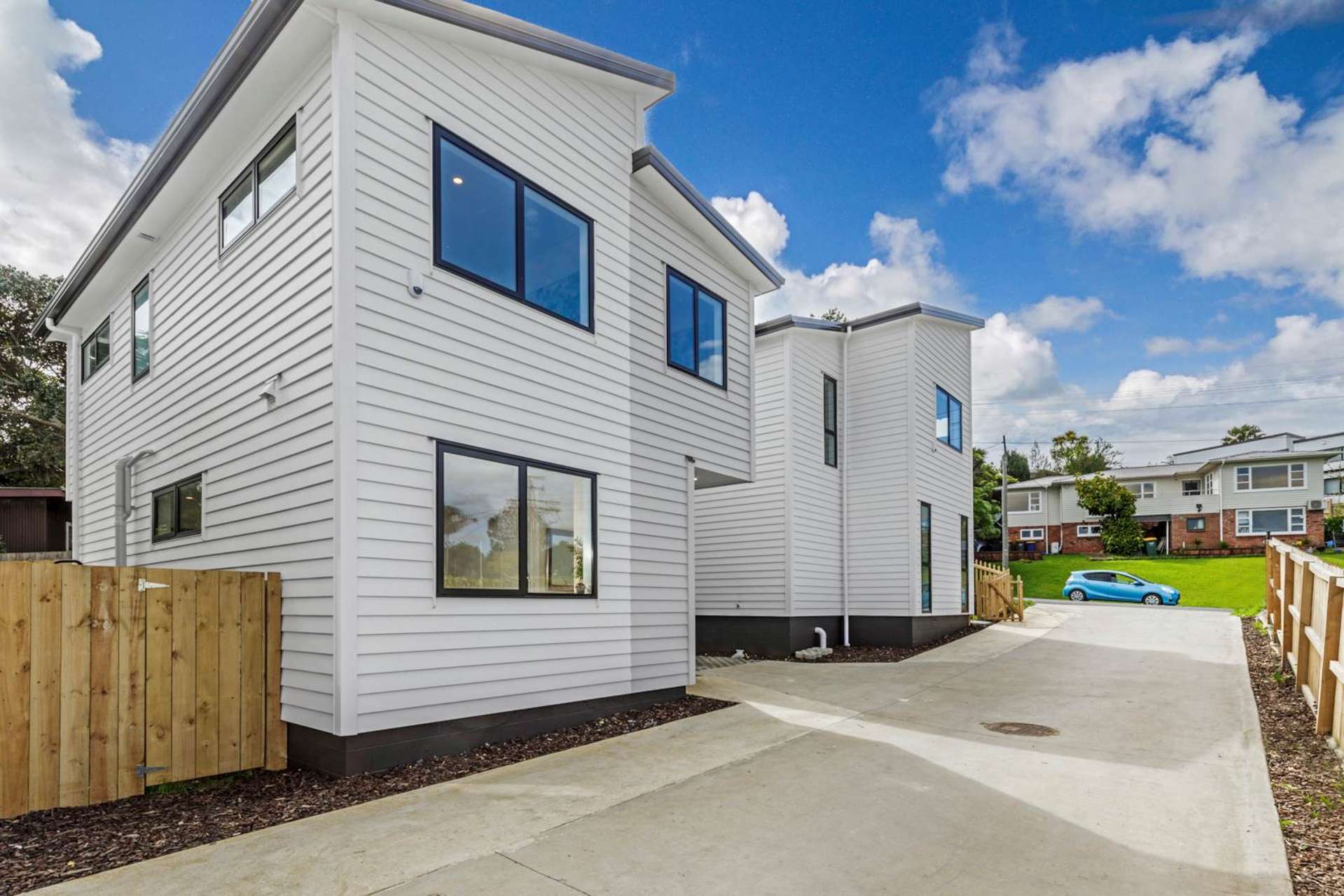 2/58 Sylvan Crescent Te Atatu South_0