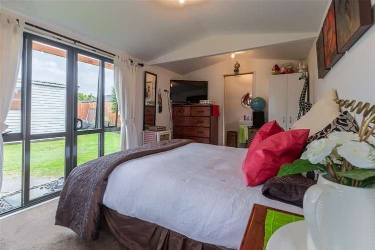 315 Swanson Road Ranui_11