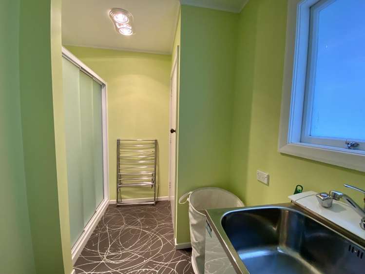 27 Andrew Street Stoke_11