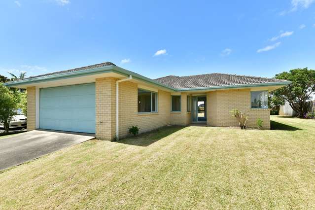 81 Alec Craig Way Gulf Harbour_1