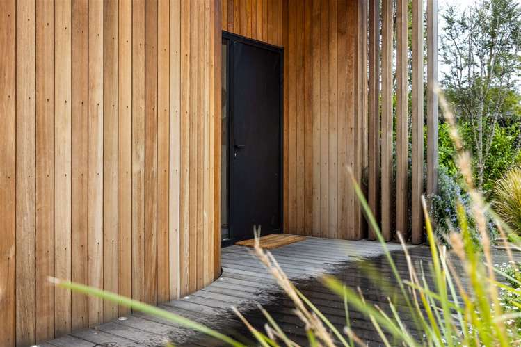 4 Piper Lane Burleigh_24