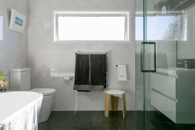 2/13 Scenic Heights Acacia Bay_8