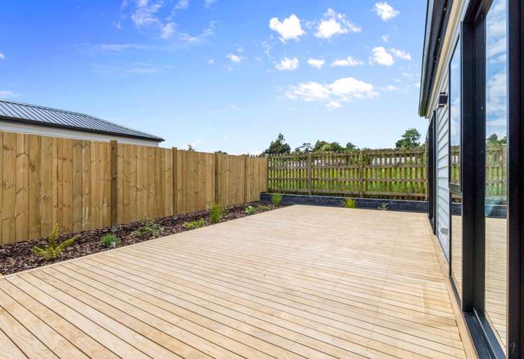 30 furlough road Opaheke_16