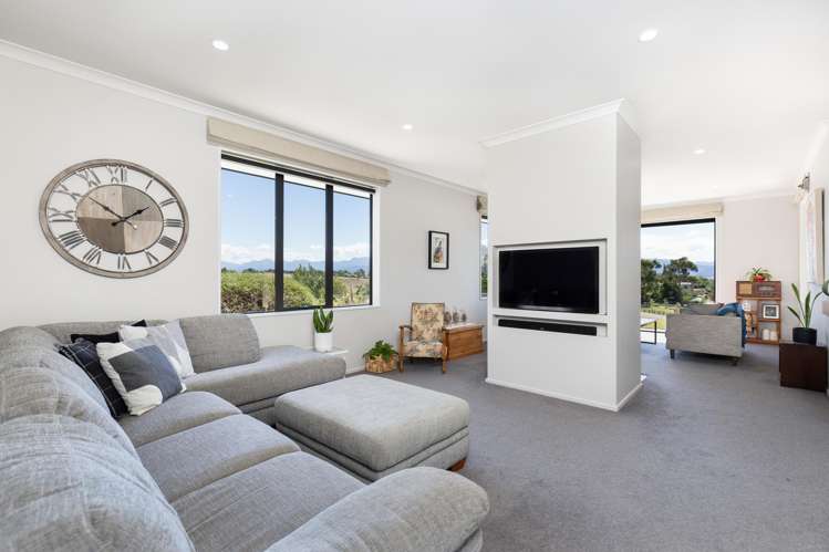 56 Fairbourne Drive Fairhall_4