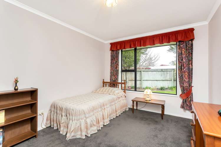 32 Taranaki Drive Woodend_10