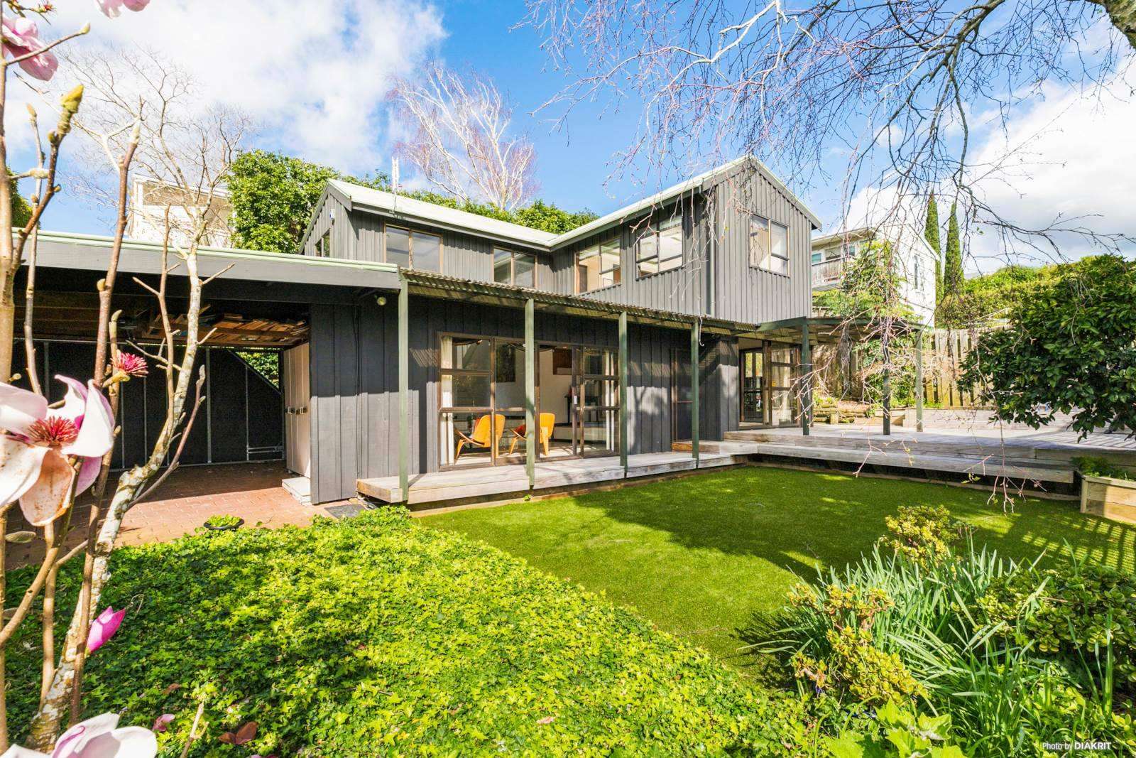 white villa with hedges in front  35 Grosvenor Street Grey Lynn Auckland