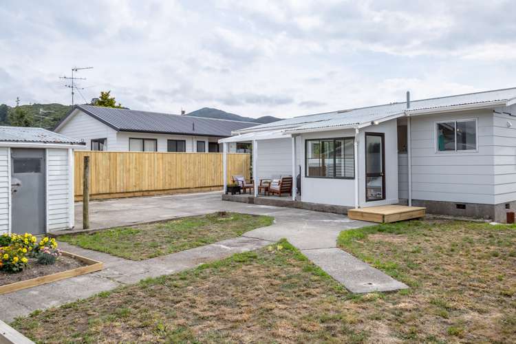 12 William Benton Street Featherston_22