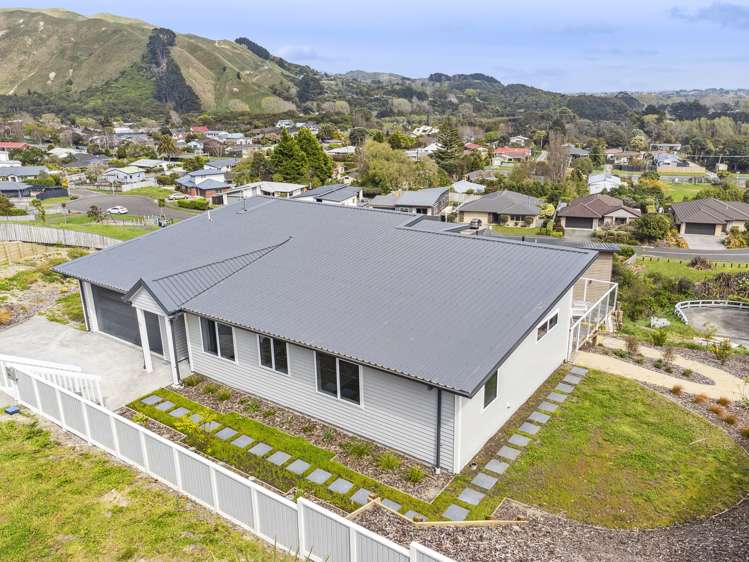 64 Kakariki Grove Waikanae_18