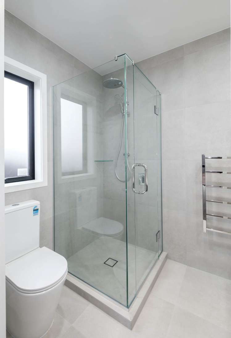 8 Fallowdown Street Wainui_14