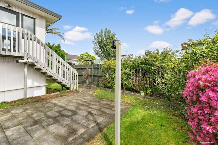 2/170 Onewa Road Northcote_14