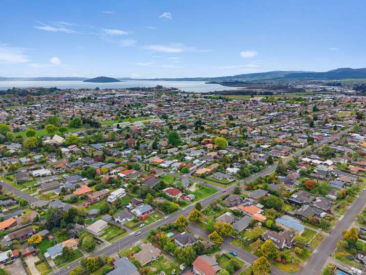 77 Devon street Glenholme_23