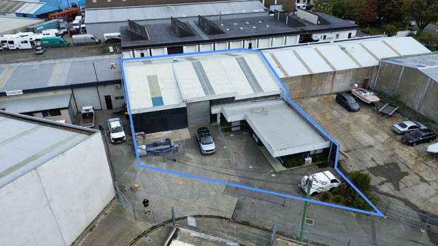 Well-Presented Industrial in Woolston