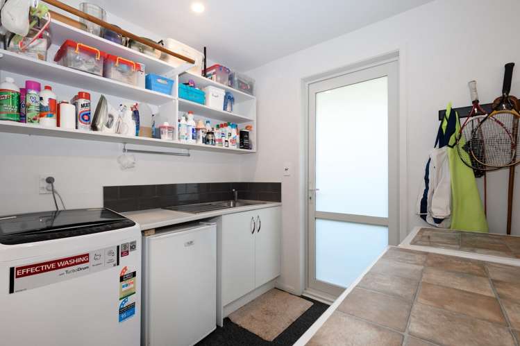 32 Fairfax Crescent Pyes Pa_15