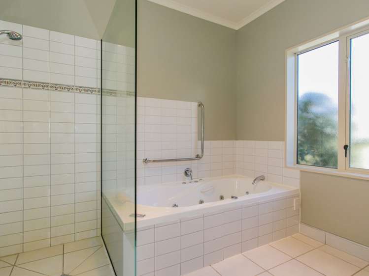 3 Swindon Lane Amberley_13