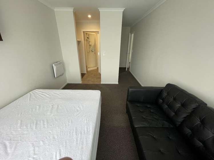 2C/4 Hammond Street Hamilton Central_3