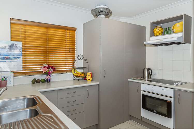 215 Alec Craig Way Gulf Harbour_9