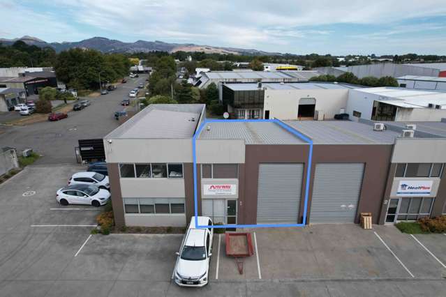 137 sqm Unit with Warehouse & Office