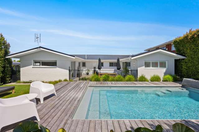 Poolside living and room for the boat