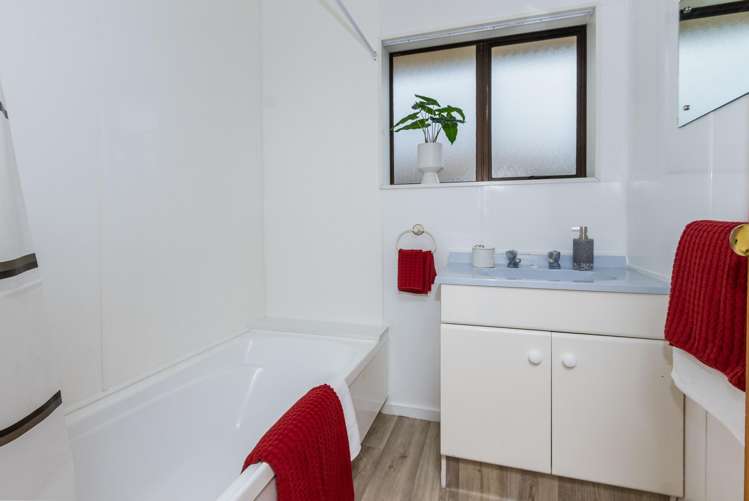 2/7 Penton Way Tahunanui_17