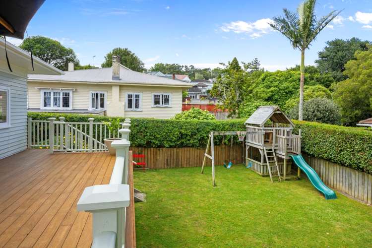 5 Crescent Road Epsom_11