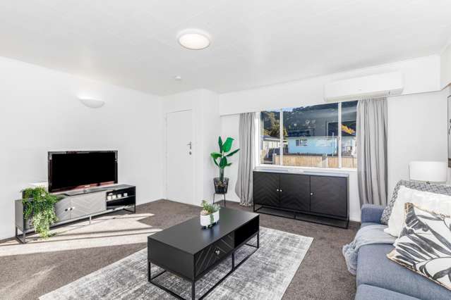 1/2 Matthews Road Wainuiomata_4