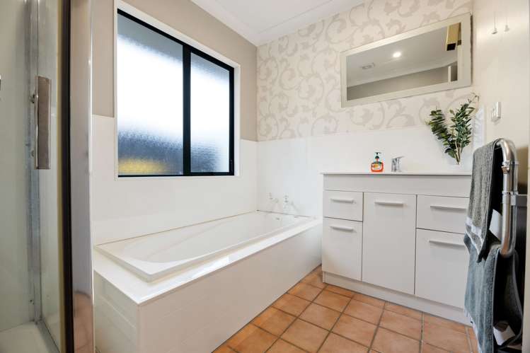 7 Drake Place Fairview Downs_12