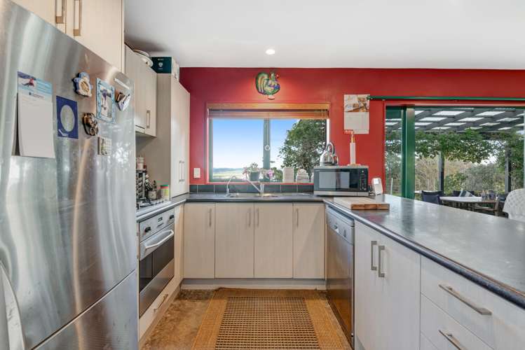 88 Pipitiwai Drive Helensville_4