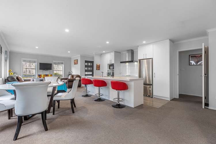 68 Puhirake Crescent Pyes Pa_4