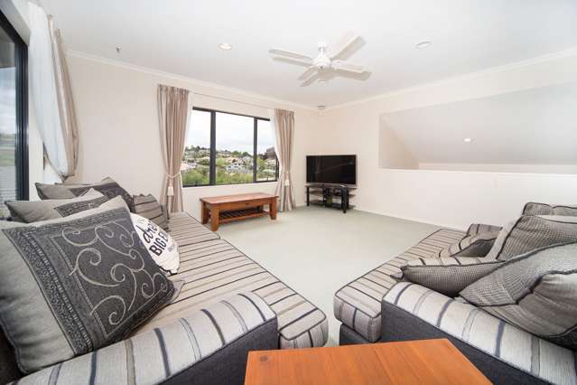 16 Phoebe Meikle Place Torbay_3