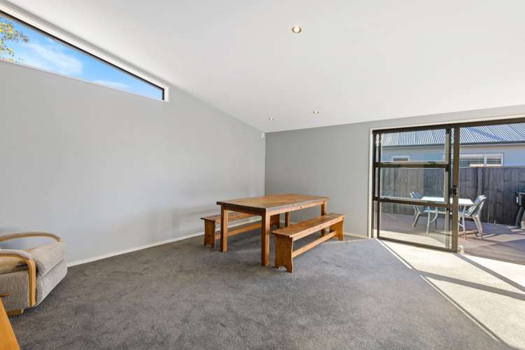 8 Tatahi Street Parklands_8