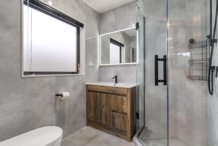 6 Teoteo Place Flat Bush_11